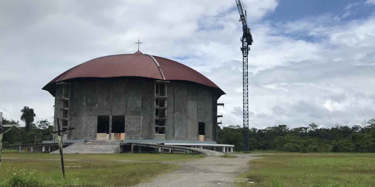 penyidik-kpk-periksa-tiga-anggota-dprd-mimika-terkait-dugaan-korupsi-pembangunan-gereja-di-mile-32